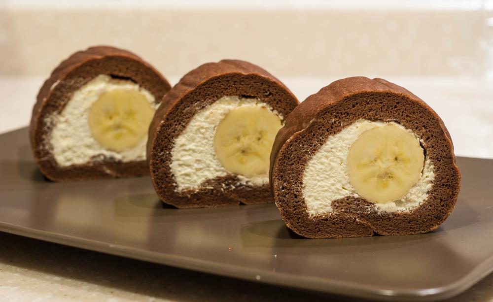 Banana rolat spreman za 10 minuta: Neodoljivi kremasti slatkiš koji će ...
