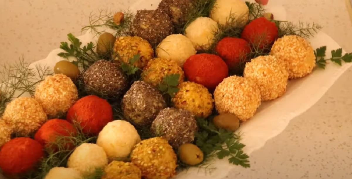 Od jedne smese napravila sam 5 vrsti kuglica od palente za slavsko ...
