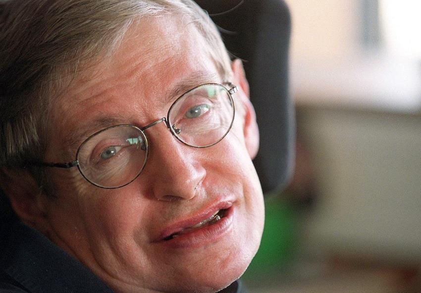 Famous scientist spent his life in a wheelchair and before his death left 4 frightening prophecies for humanity: Two have already come true, and the world fears the worst