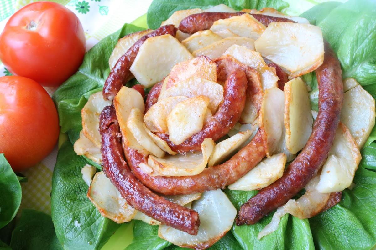 Ruža od krompira i kobasica: Brzi ručak koji nije za svakoga! (RECEPT ...