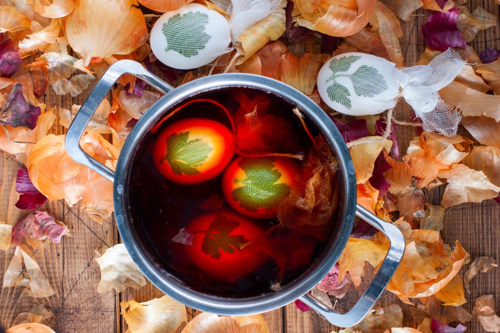 Prirodni načini farbanja jaja u 9 boja: Tehnike sa kojima ne možete da pogrešite