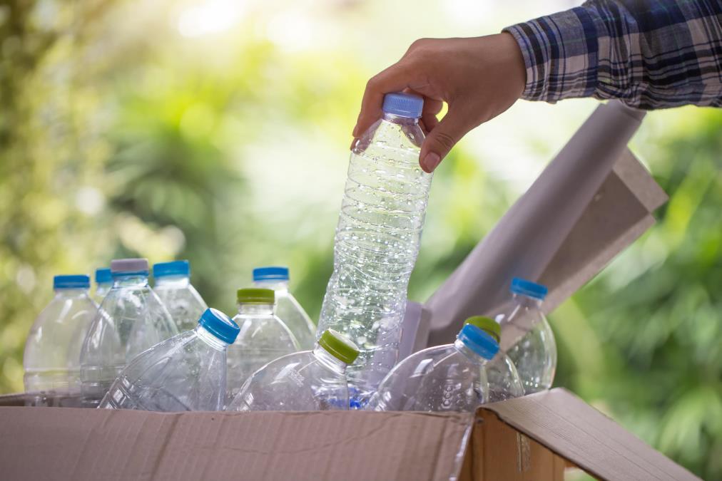Nikako ne bacajte plastične flaše: I ne slutite da sa nekoliko njih možete improvizovati klimu, a evo i kako