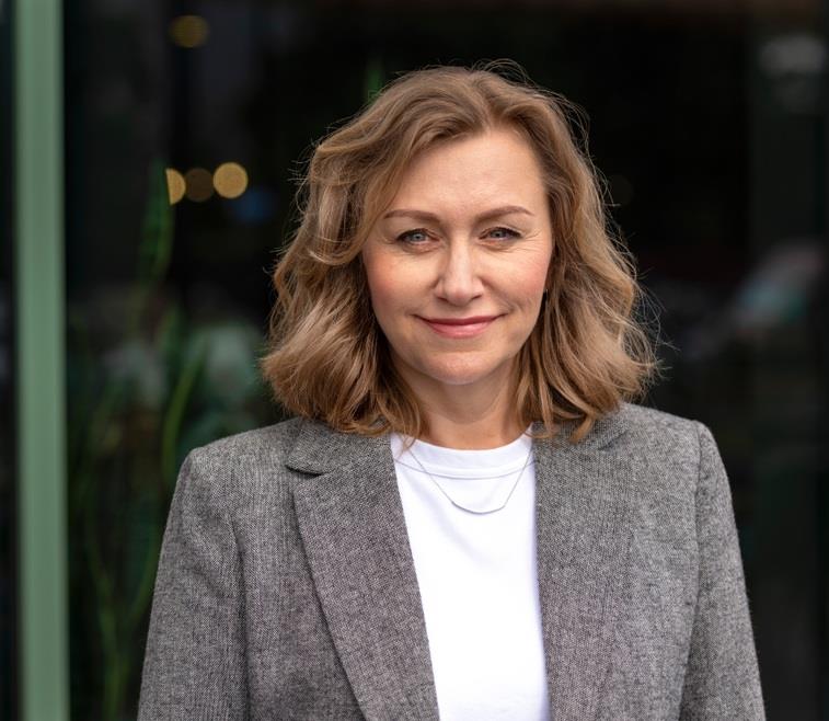 Udala sam se u 56. godini i pokajala se već sledećeg jutra: Napravila sam 3 kardinalne greške koje zreloj ženi nisu smele da se dese