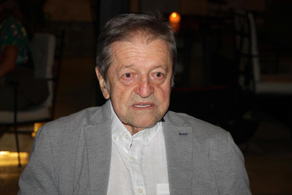 Marko Nikolić je pred smrt ostao bez prebijene pare, a ove kolege su mu okrenule leđa: Umro je od raka, a ćerka mu na sahrani nije suzu pustila