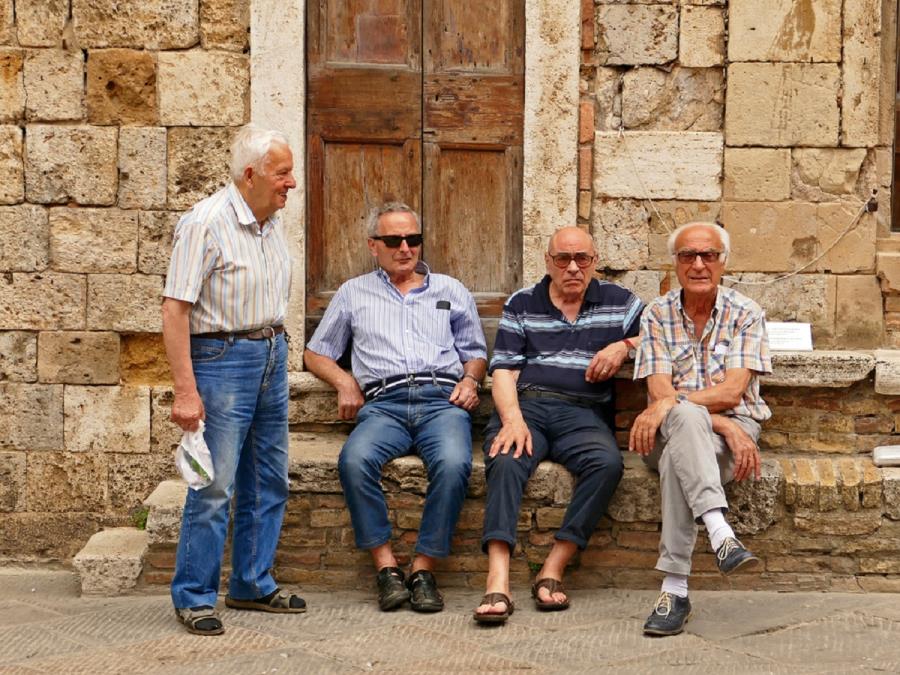 5 zajedničkih stvari koje rade svi stogodišnjaci: Od Italije do Japana, ljudi koji su doživeli 100 godina radili su ovo