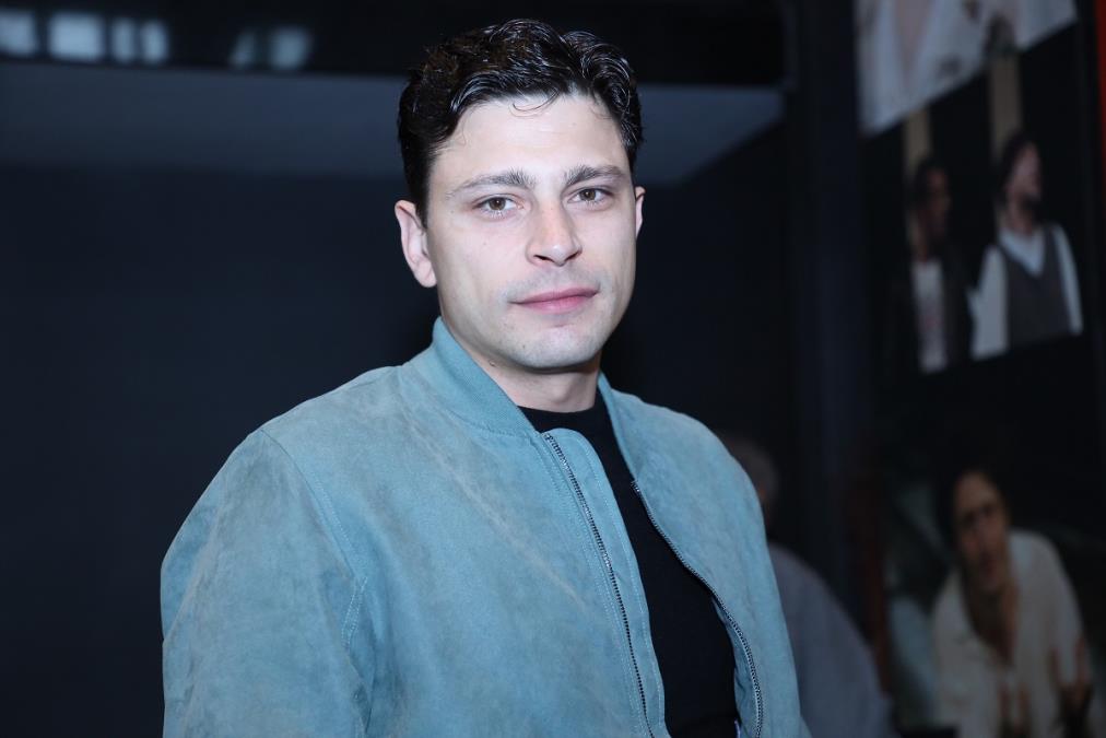 Rasprodata premijera predstave „MRKI – nisam ti ispričao“: Marko Janketić pred publikom nastavlja razgovor sa ocem koji je ostao nedovršen