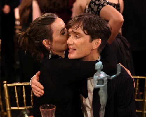 Pričali su da je oženio najružniju od svih žena: Holivudskom glumcu devojke se bacaju pod noge, a on ima oči samo za Ivon