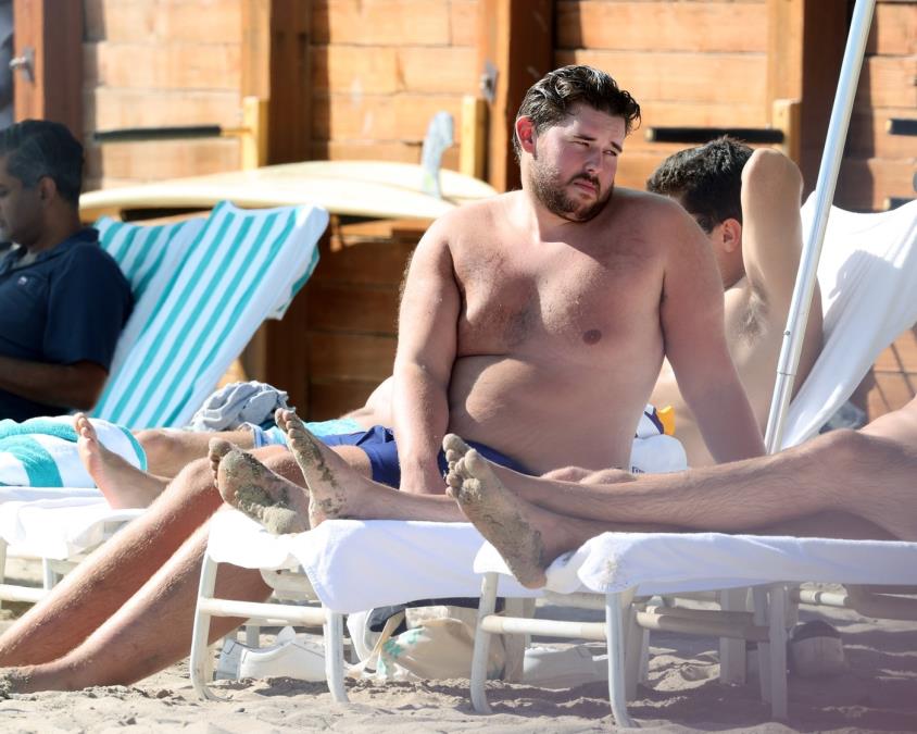 Sin Arnolda Švarcenegera više ne izgleda ovako, smršao je preko 100 kilograma uz specijalan režim: Glumac priznaje - "Pokušali smo sve, ponosan sam..."