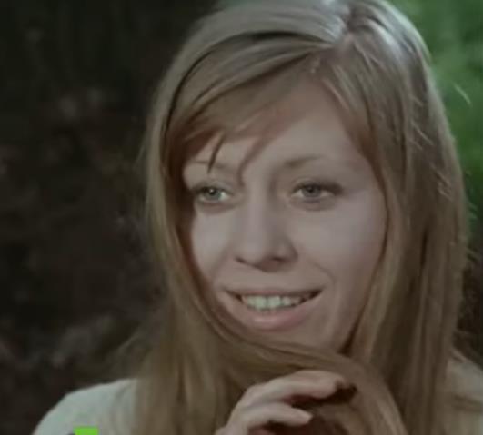 Naša čuvena glumica zatekla je oca sa ljubavnikom, a onda je usledio šok: Priznao da je gej i jednom rečenicom uništio porodicu