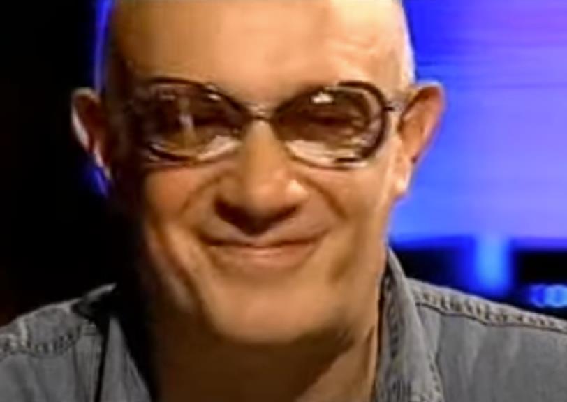 Dok je išao na hemoterapije, naš pevač je majci i ocu govorio da je na putovanju: Majka Dušanka saznala da ima rak tek kada je pao na samrtnu postelju