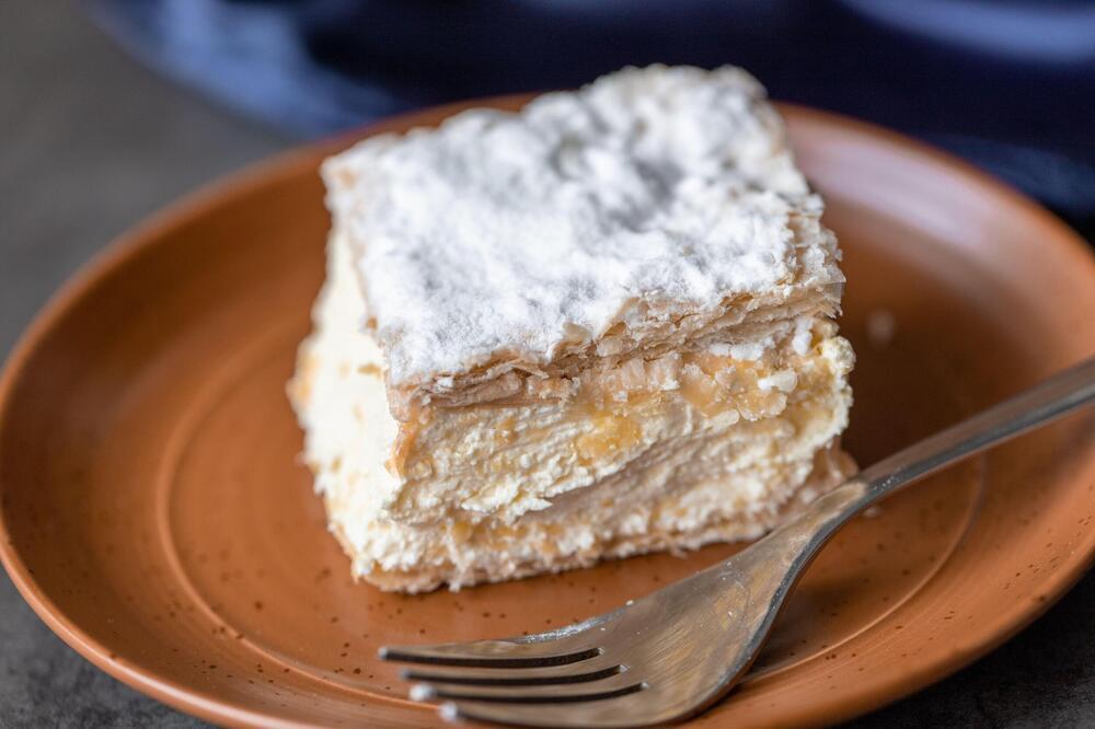 Recepti za 3 omiljena slatkiša iz 90-ih: Uvek smo tražili parče više, ne zna se koji je lepši