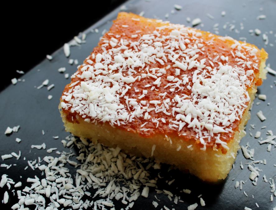 Recept za grčki posni kolač od 4 sastojka bez ulja: Pravi se začas i neopisivo je sočan