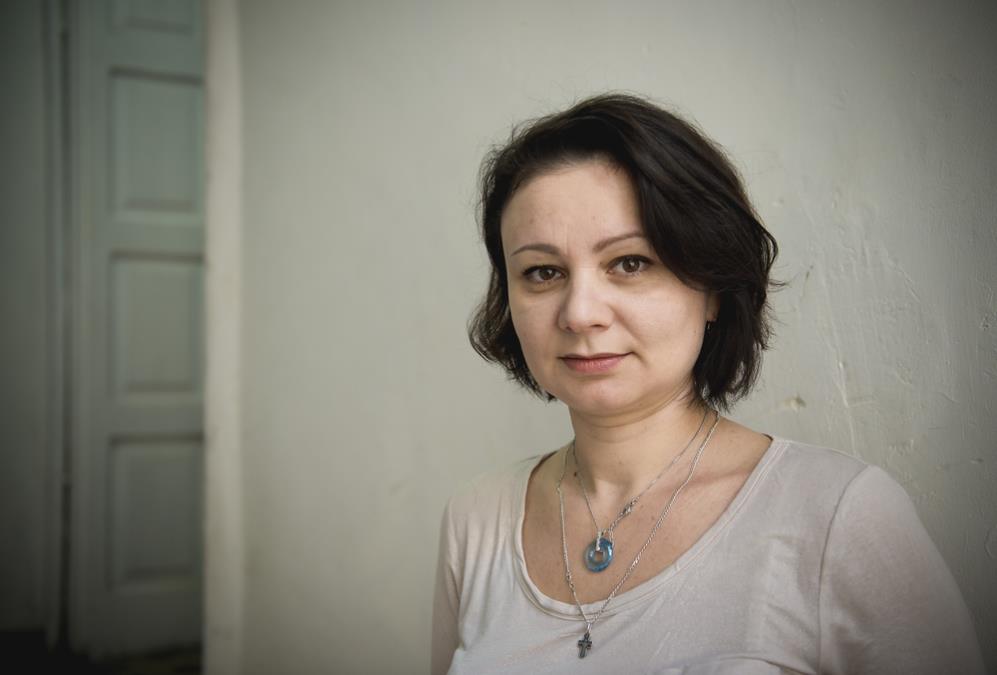 Moj brat je odlučio da se ženi i zahtevao pola kuće iako su nam roditelji još živi: Kad je došao sa papirima od advokata reakcija mog oca me je slomila u parčad