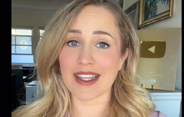 Test od 3 sekunde otkriva da li pijete dovoljno tečnosti: Doktorka Dana pokazala kako se radi na ruci