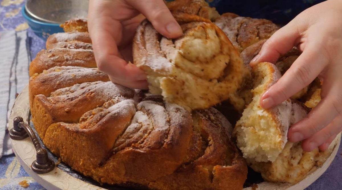 Slatka posna pogača sa orasima: Zalivena i mekana kao pamuk