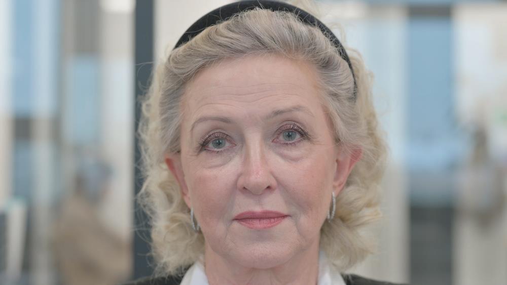 4 godine nakon što smo svekrvu sahranili sa njenog broja stiže poruka "Prodajte kuću i pošaljite mi pare": Saznali smo šta se krije iza toga i pozvali policiju