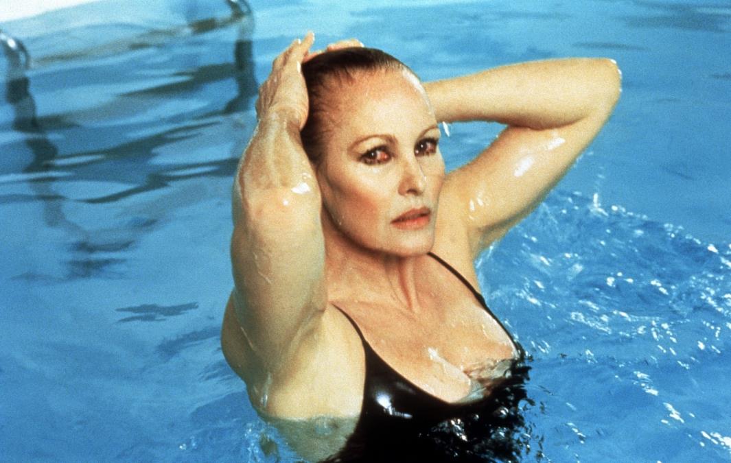 U 48. godini iskoristila je skoro dve decenije mlađeg da bi rodila sina Dimitrija: Afera sa moćnim političarem napravila joj je skandal od života