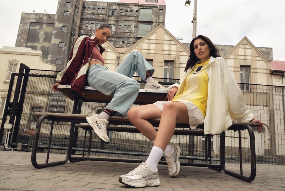 Ove patike su hit u gradu – nećete verovati kako dobro izgledaju uz sve kombinacije!