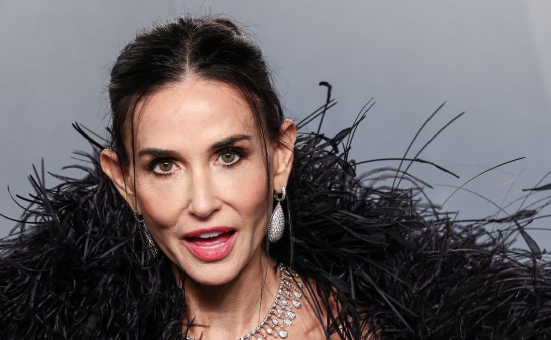 Modrice na duši koje šminka ne može da sakrije: Demi Mur šokirala svet izgledom, a istina o njenom drastičnom mršavljenju nema veze sa dijetama