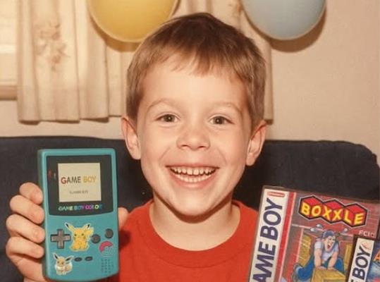 Na proslavi svog 8. rođendana dečak je nestao bez traga: 10 godina kasnije njegova majka nalazi njegovu igricu na dvorišnoj rasprodaji i otkriva jezivu istinu