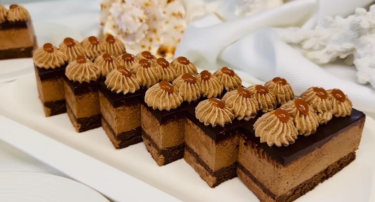 Najpenastiji i najkremastiji čokoladni kolač: Bez brašna je, topi se u ustima