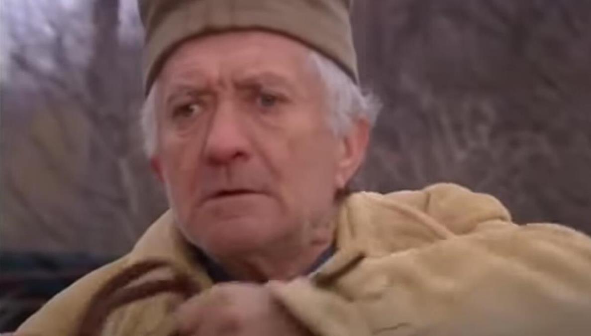 Čuveni Đoda trpeo je nesnosne bolove tokom snimanja "Selo gori, a baba se češlja": Sliku ovog čoveka držao je pored ikone i kleo se u njega do smrti