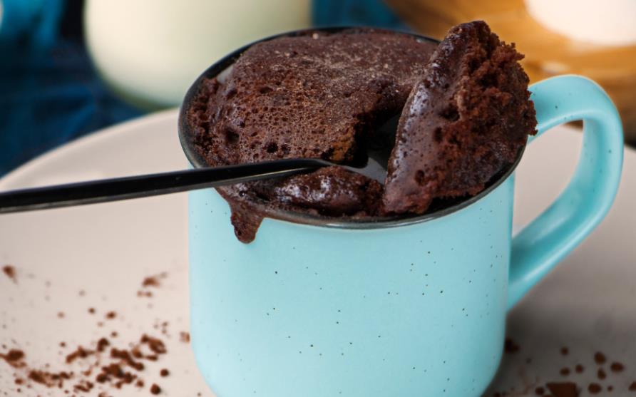 Recept za brzi čokoladni kolač u čaši: Gotov u 4 koraka za manje od 10 minuta,