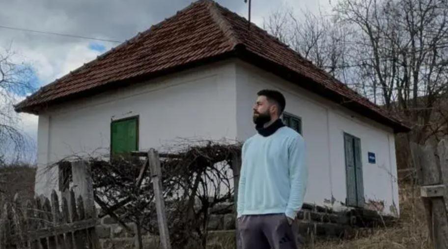 Mihailo je napustio grad i kupio poslednju kuću na selu: U nju 10 godina niko nije kročio, a ono što je tamo zatekao zlata je vredno