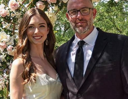 Moja ćerka se udala za mog bivšeg muža: A na dan njihovog venčanja, sin je održao zdravicu i otkrio jezivu istinu o mladoženji