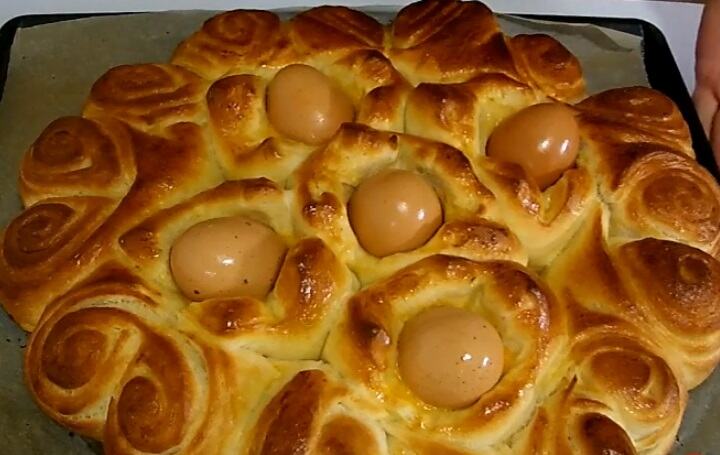 Vaskršnja pogača - ponos svake domaćice: Sledite ove jednostavne korake do najmekšeg testa ikad