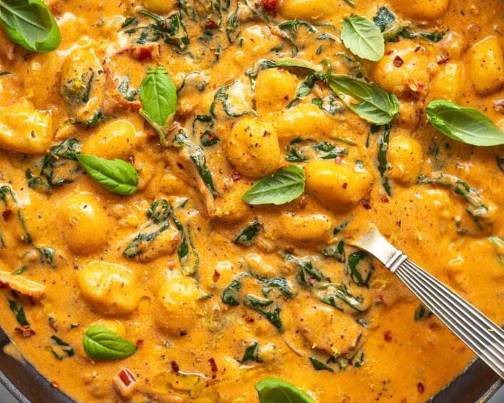 Šta kuvati i jesti od ponedeljka do petka: 5 probranih recepata za četveročlanu porodicu