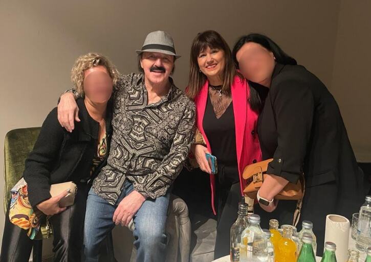 Melinin otac Sulejman u početku nije prihvatao Harisa, pa je jedan događaj sve promenio: Ljudi kad vide majku Elmu, shvate na koga je povukla lepotu