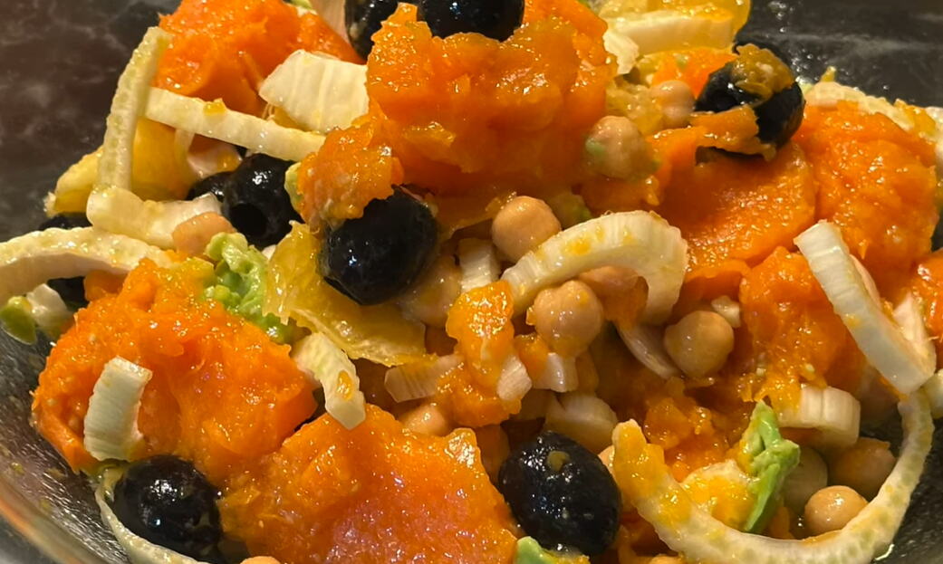 Salata sa batatom i leblebijama: Posni obrok koji će vas zasititi i osvežiti