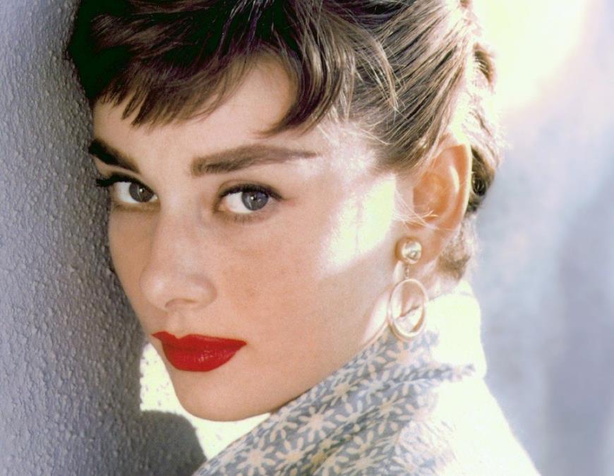 "Moja majka Odri Hepbern predozirala se u očaju zbog nevernog muža": Sin glumice otkrio frapantne nepoznate detalje iz njenog života bez cenzure