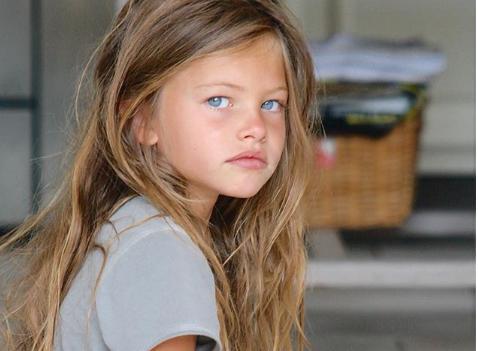 Najlepša devojka na svetu otkrila tamnu stranu javnog života: "Imala sam samo 6 godina, a oni su tražili.."