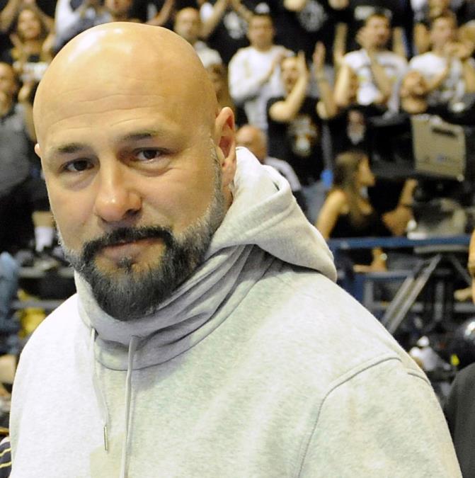 Gruovoj majci na ulici prišla nepoznata ženi i rekla joj surovu istinu o poginulom sinu: Supruga Danica je za smrt muža saznala na užasan način