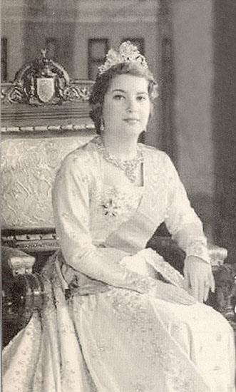 queen-nariman-of-egypt.jpg