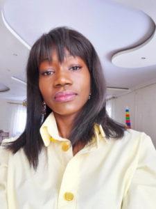 naomieresize225x300.jpg