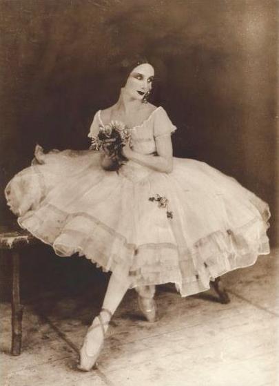 annapavlovaasgiselle.jpg