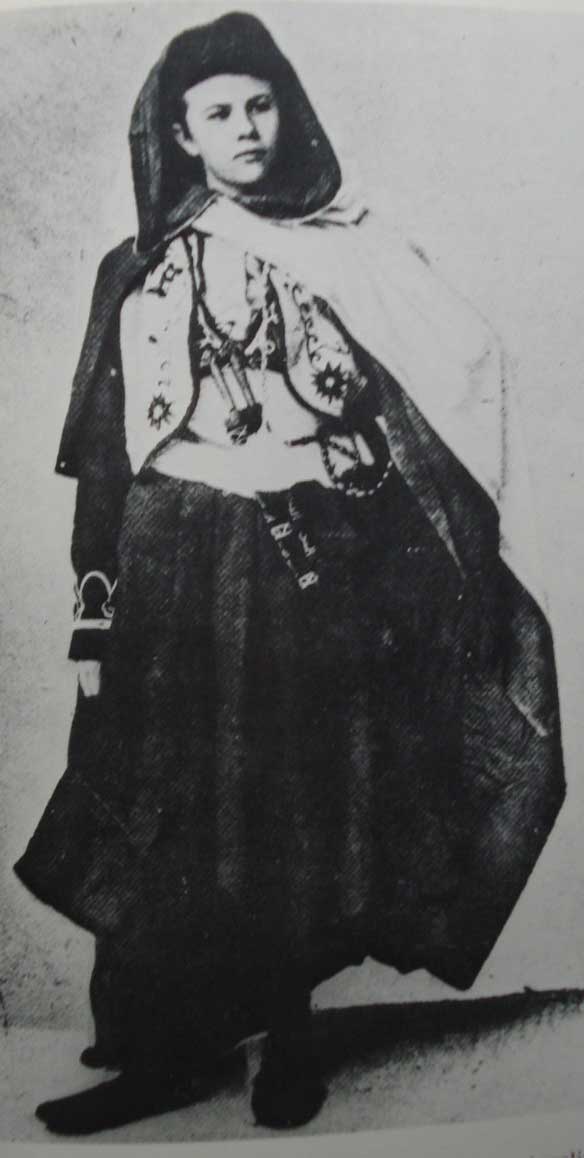 Izabel-Eberhard (1).jpg