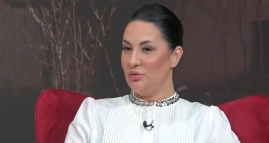 2025-10-20 14_11_41-Ćerka Nebojše Pavkovića prvi put u javnosti_ Evo kako Marija izgleda - Blic.png