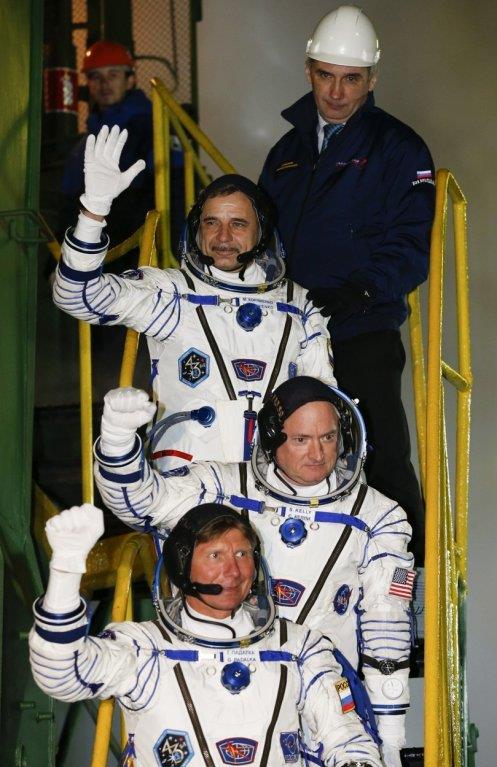 astronauti-skot-keli-mihail-kornjenko-i-ganadij-padalka.jpg