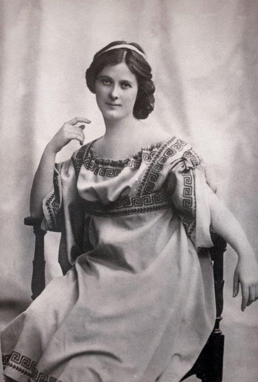 isidora-dankan.jpg