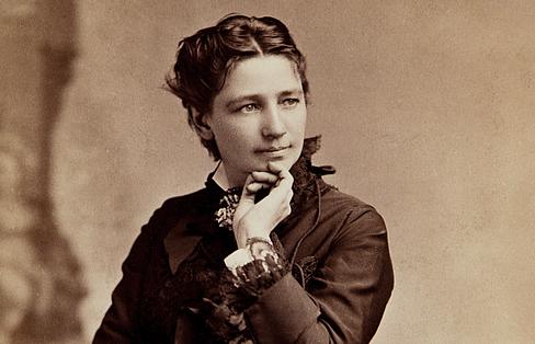 victoriawoodhullbybradley-rulofson.jpg