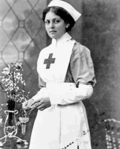 violet-jessop-titanic.jpg