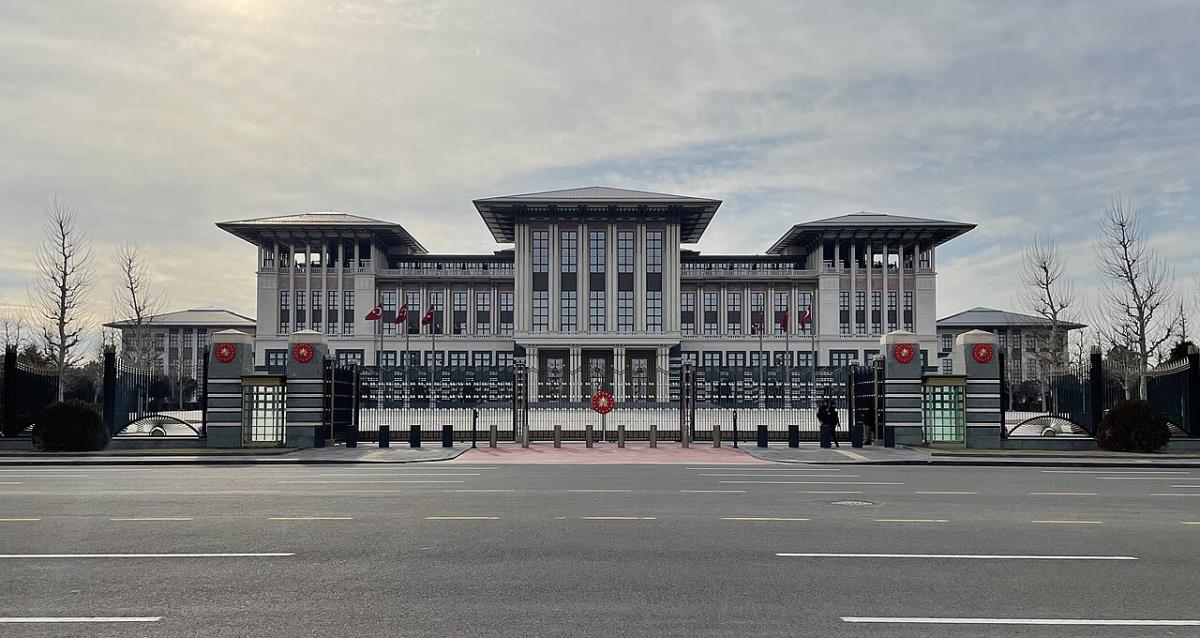 1280pxpresidential-palace-main.jpg