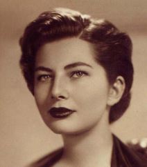 queenshabanu-soraya-esfandiarybakhtiari-tehran-1953.jpg