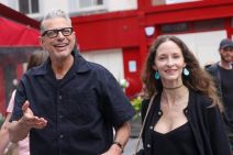 dzefgoldblum2.jpg