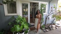 tiny-house-giant-journey--her-tiny-house-is-the-size-of-a-garage---its-really-cute-h4eyrsz6x5a--1180x664--5m14s.jpg