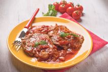 stockphotomeatwithtomatoessauceselectivefocus677150695.jpg
